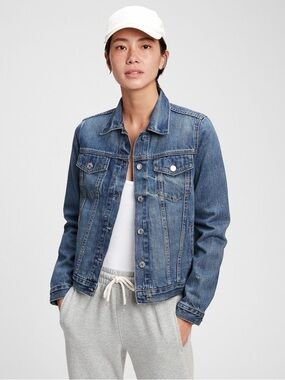 GAP • Icon Denim Jacket in Saddle Blue